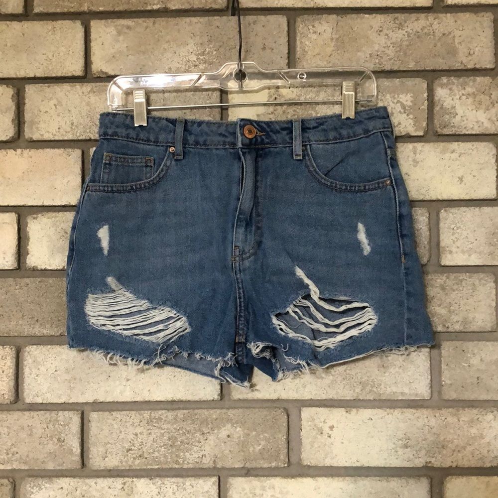 3For$20 jeans shorts distressed  size 28